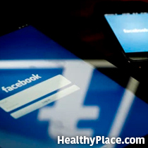 كلنا نعرف صديقًا أو صديقًا سمينًا على Facebook. فيما يلي ثلاثة أنواع مميزة من الأشخاص السامة وكيف يمكنك التعامل معهم للحفاظ على صحتك العقلية.