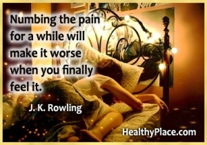 اقتباس من الاكتئاب - إن تخفيف الألم لفترة من الوقت سيزيد الأمر سوءًا عندما تشعر به أخيرًا.