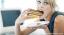 الشراهة عند اضطرابات الأكل: ما يجب أن تعرفه
