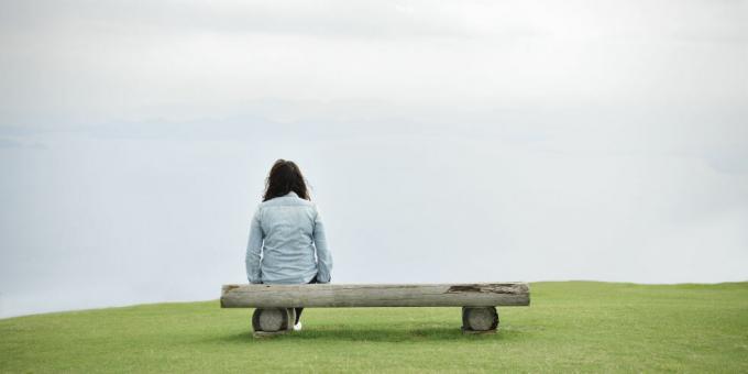 إذا لم تمنع الشعور بالوحدة والعزلة ، يمكن أن يستمر الاكتئاب. تعرف على كيفية منع الشعور بالوحدة والعزلة بهذه النصائح الثلاث. إلق نظرة.