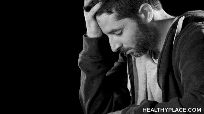 تعرف على اضطراب الاكتئاب الشديد (MDD) ، بما في ذلك أعراض MDD وكيف يؤثر الاكتئاب الشديد على حياة الناس اليومية. تفاصيل عن HealthyPlace.
