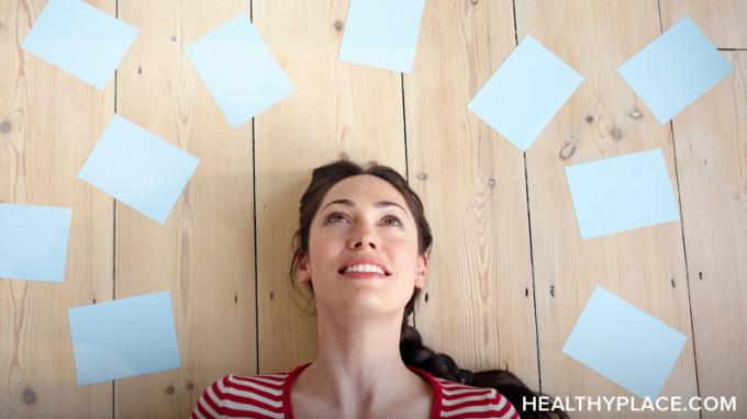 إن التخلص من المشاكل بطريقة صحية أمر ممكن. تعرّف على 3 طرق مفيدة لإبعاد عقلك عن المشكلات في HealthyPlace.