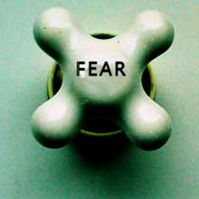 خوفي الأكبر هو أنني لن أتمكن من التغلب على مخاوفي.