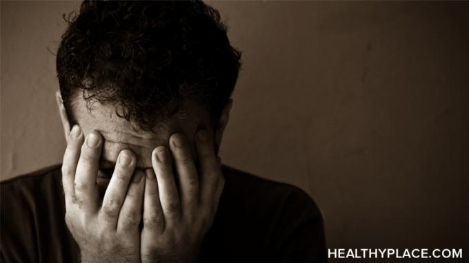 تريد أن تعرف كيفية مساعدة شخص ما مع اضطراب ما بعد الصدمة؟ تعرّف على كيفية تقديم المساعدة ل PTSD للمحاربين القدامى والأحباء الآخرين على موقع HealthyPlace.com.